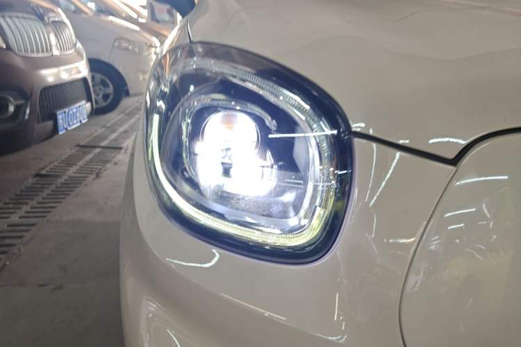 Used Leapmotor T03 2022 Star Diamond Edition Right Front Headlight
