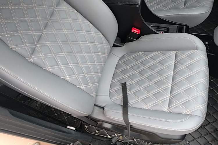Used Leapmotor T03 2022 Star Diamond Edition Right Front Seat