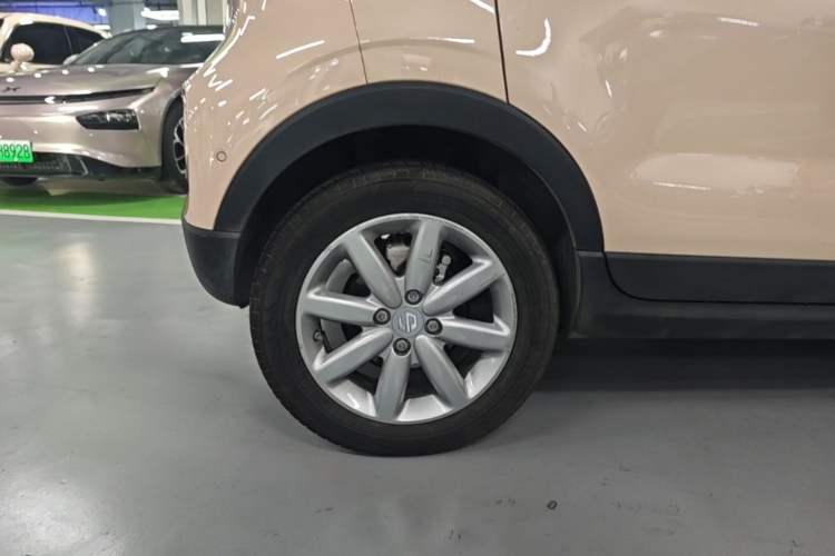 Used Leapmotor T03 2022 Star Diamond Edition Right Rear Wheel Hub