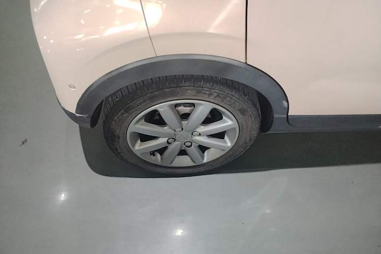 Used Leapmotor T03 2022 Star Diamond Edition Right Rear Wheel Hub