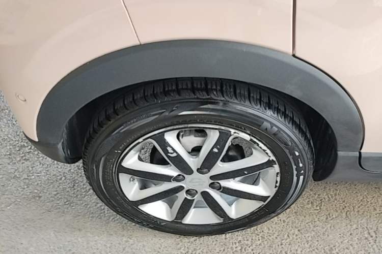 Used Leapmotor T03 2022 Star Diamond Edition Right Rear Wheel Hub