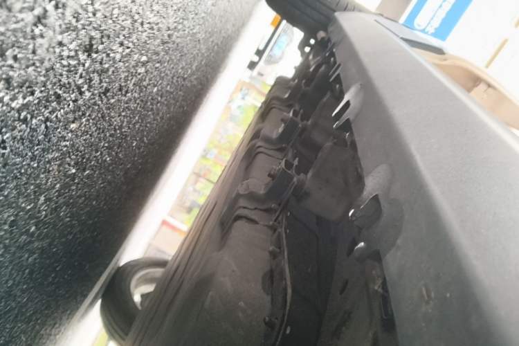 Used Leapmotor T03 2022 Star Diamond Edition Right Side Sill