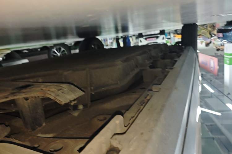 Used Leapmotor T03 2022 Star Diamond Edition Right Side Sill