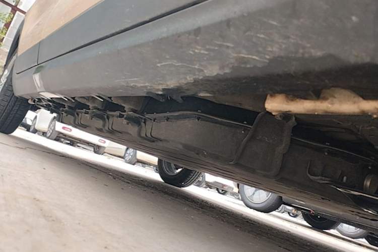Used Leapmotor T03 2022 Star Diamond Edition Right Side Sill