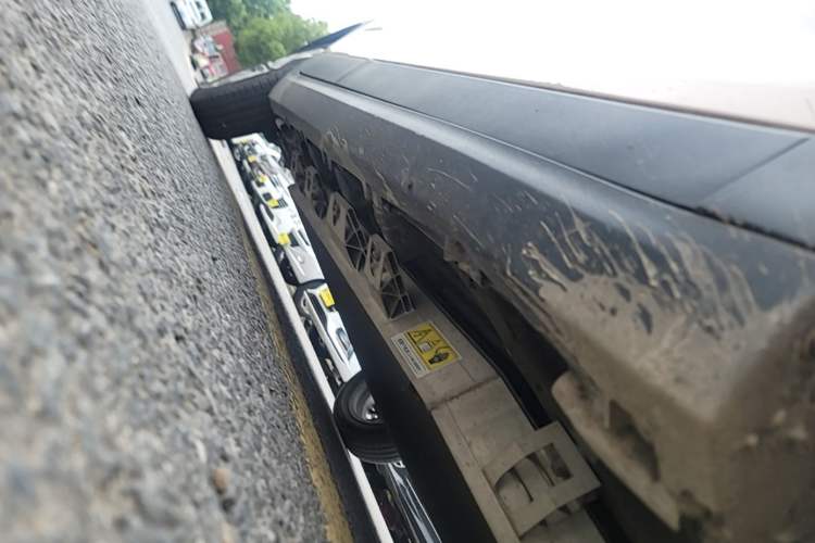 Used Leapmotor T03 2022 Special Edition Right Side Sill