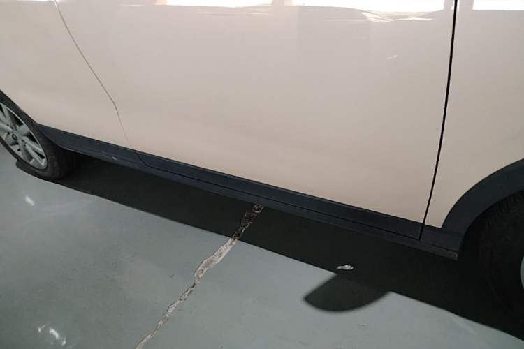 Used Leapmotor T03 2022 Star Diamond Edition Right Side Sill