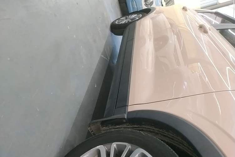Used Leapmotor T03 2022 Special Edition Right Side Sill
