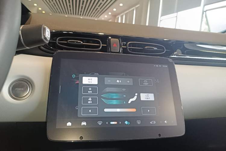 Used Leapmotor T03 2022 YAOJIN Edition Audio And AC Panel