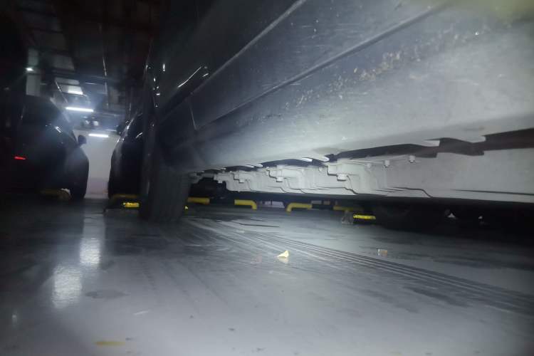 Used Leapmotor T03 2022 YAOJIN Edition Chassis Front Right