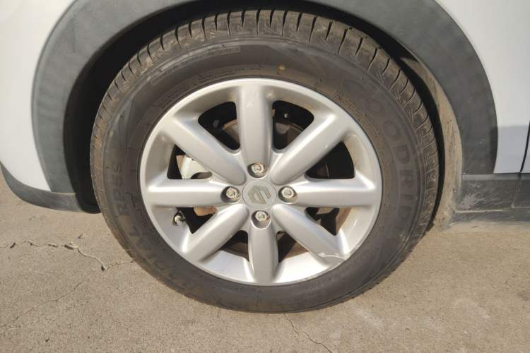 Used Leapmotor T03 2022 Crystal Edition Left Front Wheel Hub