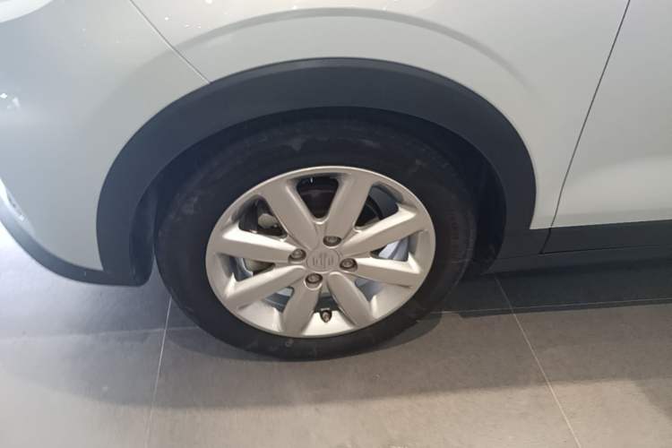 Used Leapmotor T03 2022 YAOJIN Edition Left Front Wheel Hub