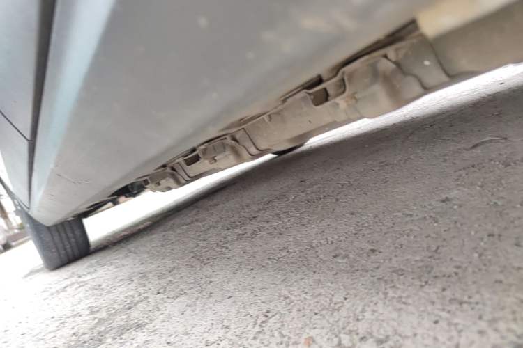 Used Leapmotor T03 2022 Star Diamond Edition Left Side Sill
