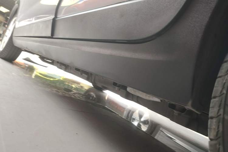 Used Leapmotor T03 2022 Crystal Edition Left Side Sill
