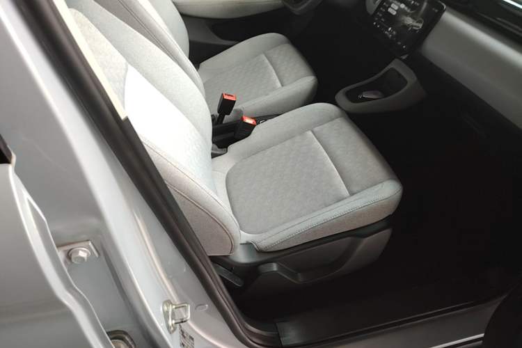 Used Leapmotor T03 2022 Crystal Edition Right Front Seat