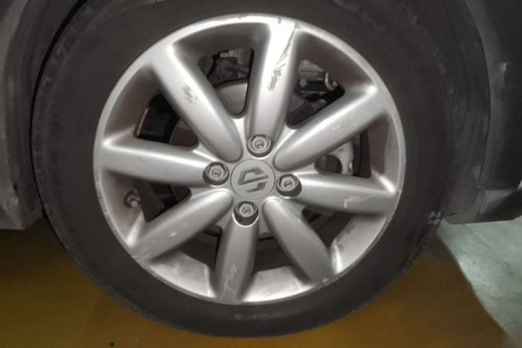 Used Leapmotor T03 2022 YAOJIN Edition Right Front Wheel Hub