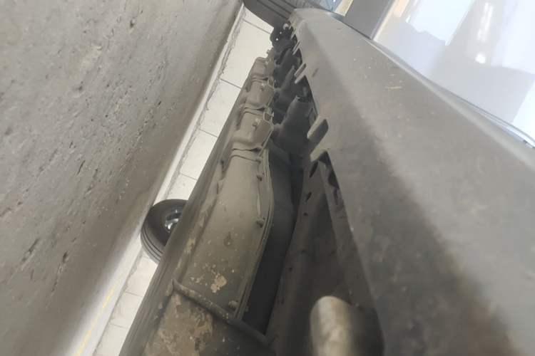 Used Leapmotor T03 2022 Star Diamond Edition Right Side Sill