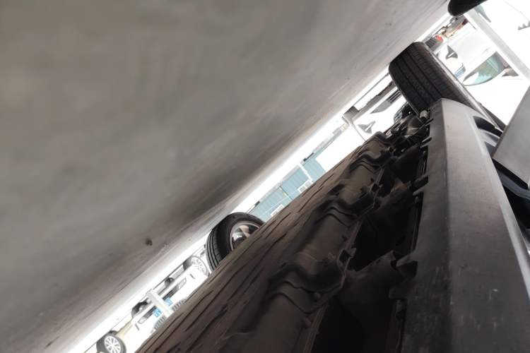 Used Leapmotor T03 2022 YAOJIN Edition Right Side Sill