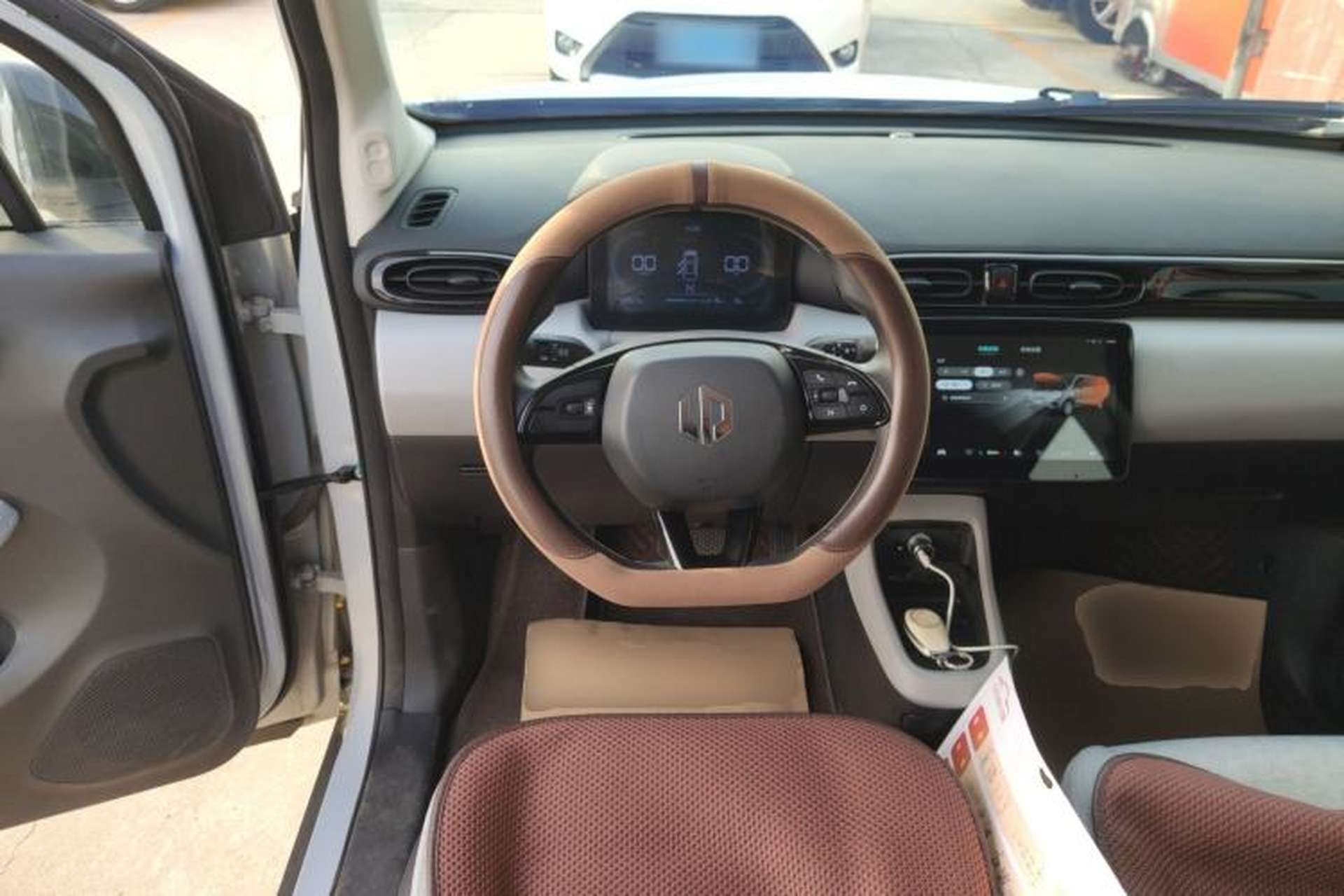 Used Leapmotor T03 2022 Crystal Edition Steering Wheel