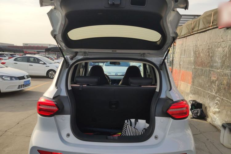 Used Leapmotor T03 2022 Crystal Edition Trunk