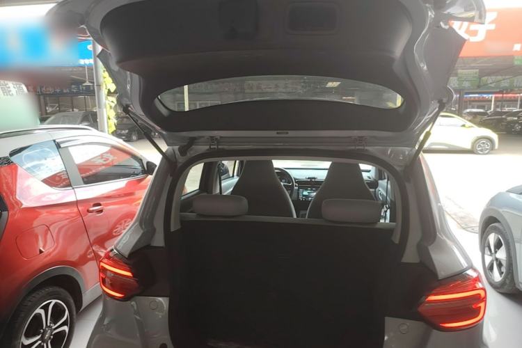 Used Leapmotor T03 2022 Crystal Edition Trunk