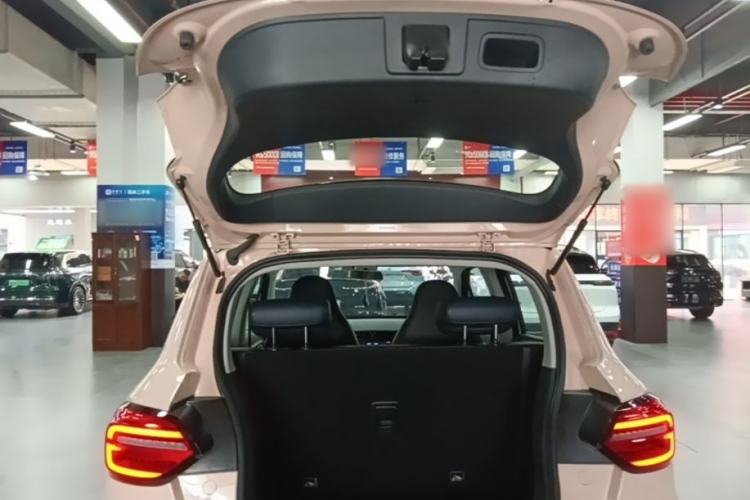 Used Leapmotor T03 2022 Star Diamond Edition Trunk
