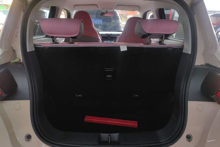 Used Leapmotor T03 2022 Pearl Edition Trunk
