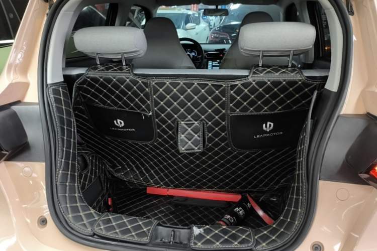 Used Leapmotor T03 2022 Pearl Edition Trunk