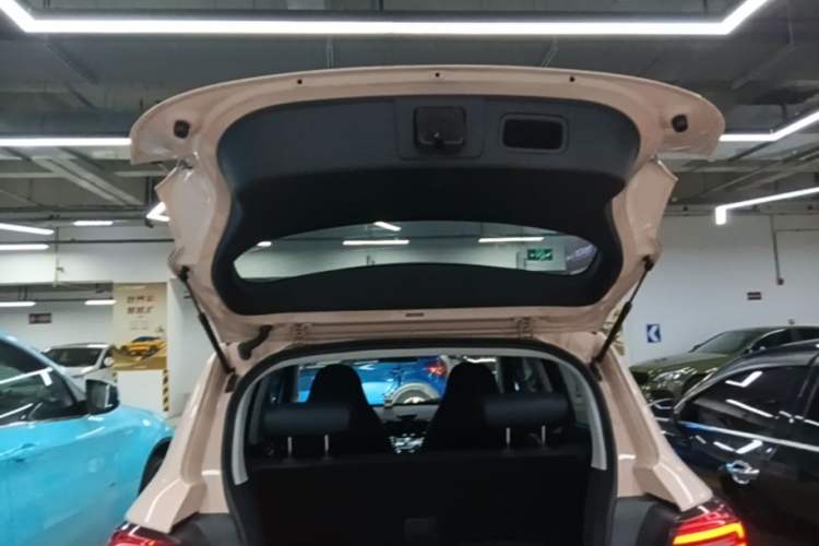 Used Leapmotor T03 2022 Star Diamond Edition Trunk