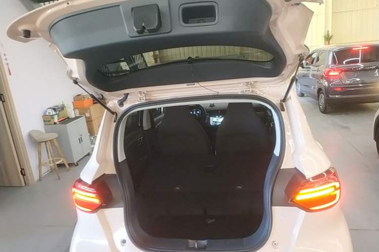 Used Leapmotor T03 2022 Special Edition Trunk