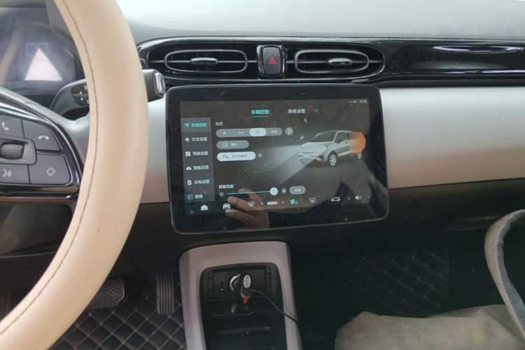 Used Leapmotor T03 2022 Agate Edition Audio And AC Panel