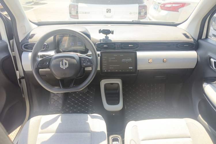 Used Leapmotor T03 2022 Hometown Jade Edition Center Console