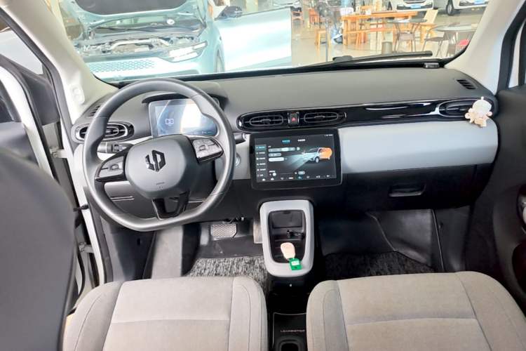 Used Leapmotor T03 2022 Hometown Jade Edition Center Console