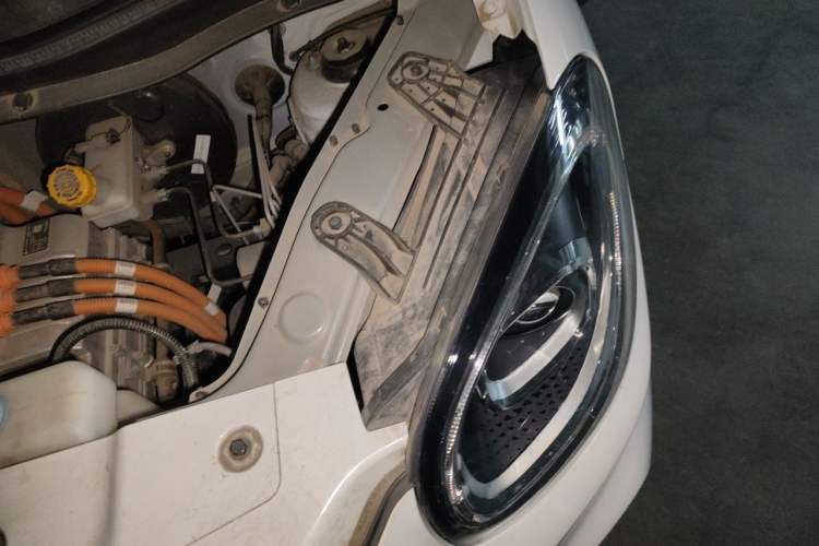 Used Leapmotor T03 2022 Crystal Edition Engine Bay Left