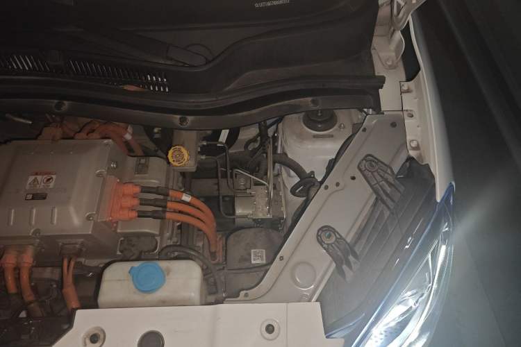 Used Leapmotor T03 2022 Crystal Edition Engine Bay Left