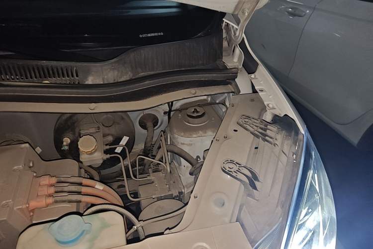 Used Leapmotor T03 2022 Crystal Edition Engine Bay Left