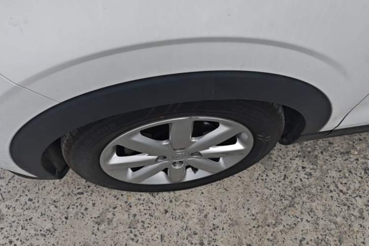 Used Leapmotor T03 2022 Crystal Edition Exterior 4