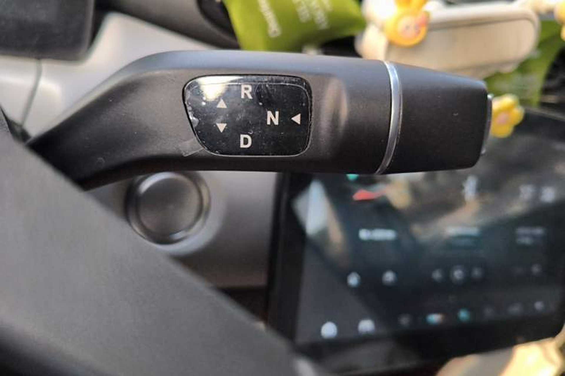 Used Leapmotor T03 2022 Crystal Edition Gear Lever