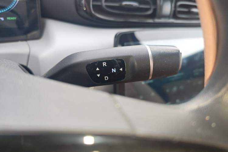 Used Leapmotor T03 2022 Glazed Edition Gear Lever