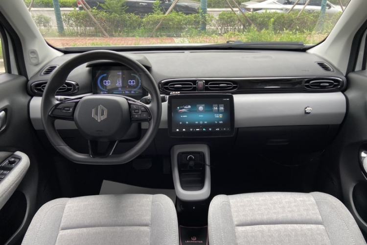 Used Leapmotor T03 2022 Glazed Edition Interior 4