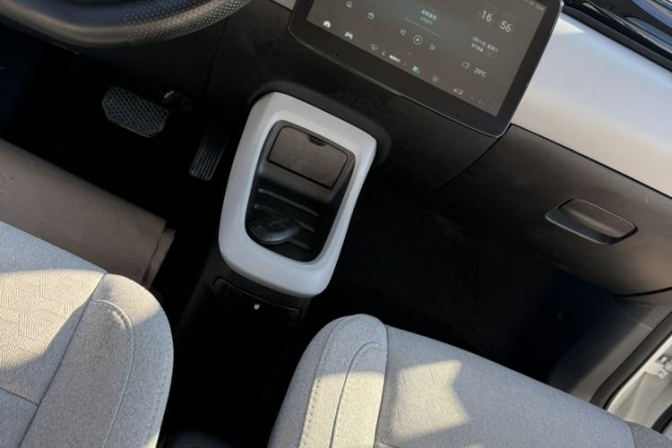Used Leapmotor T03 2022 Glazed Edition Interior 4