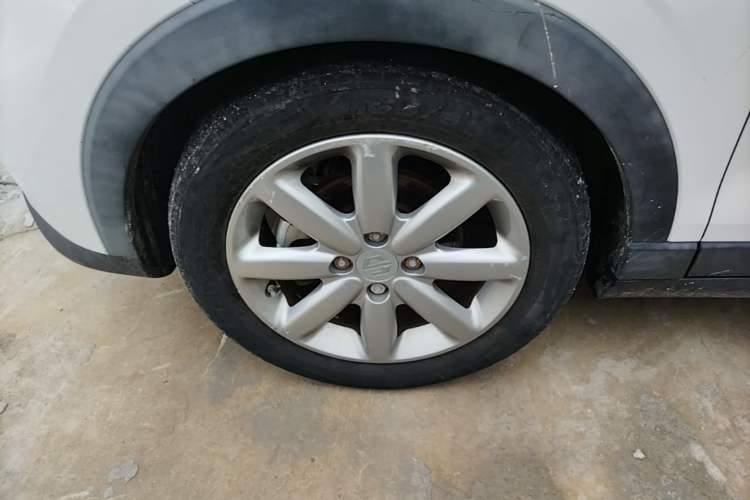 Used Leapmotor T03 2022 Crystal Edition Left Front Wheel Hub