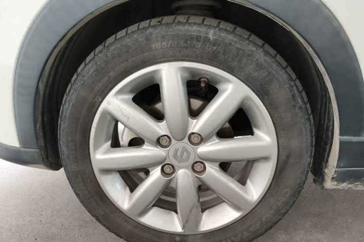 Used Leapmotor T03 2022 Hometown Jade Edition Left Front Wheel Hub
