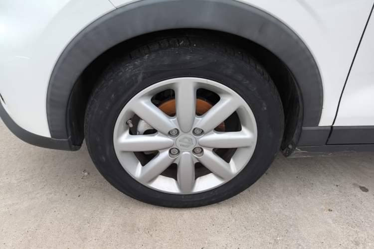 Used Leapmotor T03 2022 Glazed Edition Left Front Wheel Hub