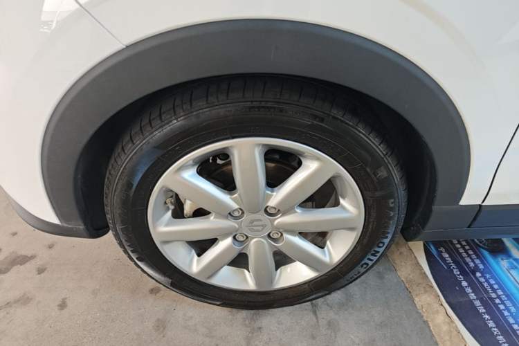 Used Leapmotor T03 2022 Hometown Jade Edition Left Front Wheel Hub
