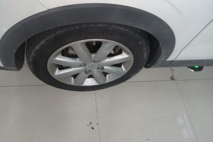 Used Leapmotor T03 2022 Hometown Jade Edition Left Front Wheel Hub