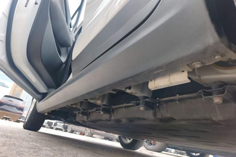 Used Leapmotor T03 2022 Hometown Jade Edition Left Side Sill
