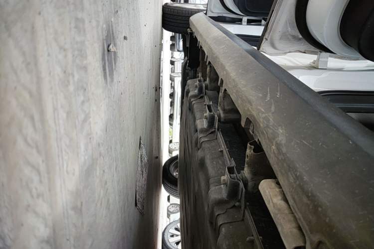 Used Leapmotor T03 2022 Crystal Edition Left Side Sill