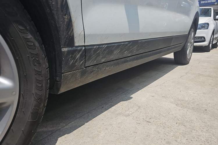 Used Leapmotor T03 2022 Hometown Jade Edition Left Side Sill