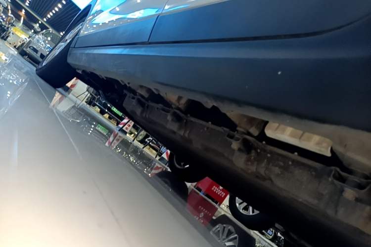 Used Leapmotor T03 2022 Crystal Edition Left Side Sill