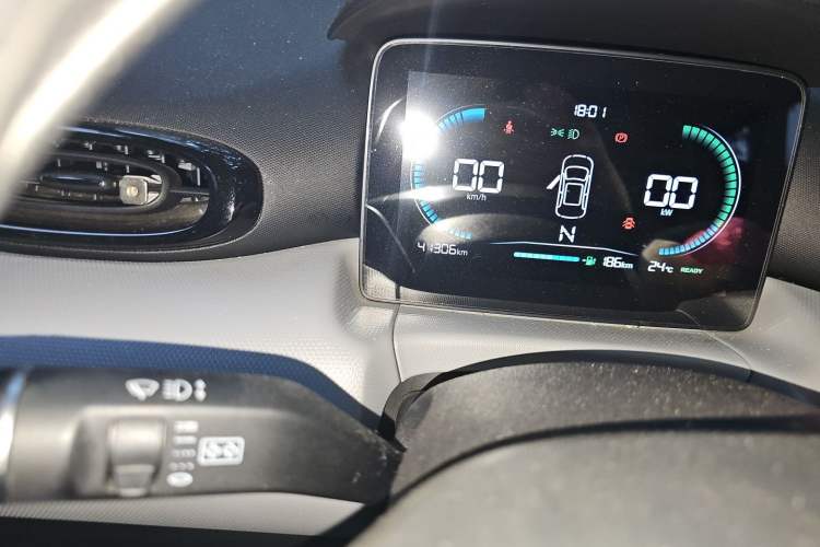 Used Leapmotor T03 2022 Agate Edition Odometer Close Up